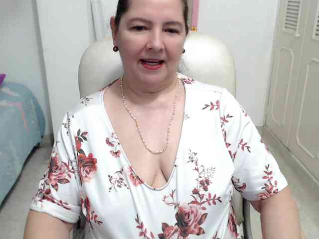 leonela-68 webcam