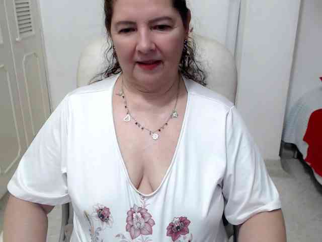 leonela-68 webcam