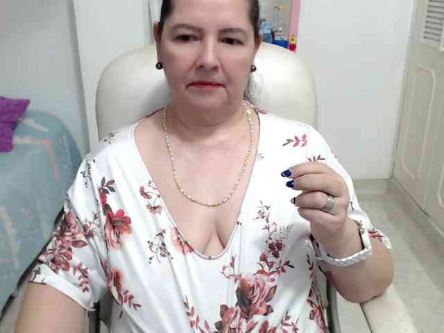 leonela-68 webcam