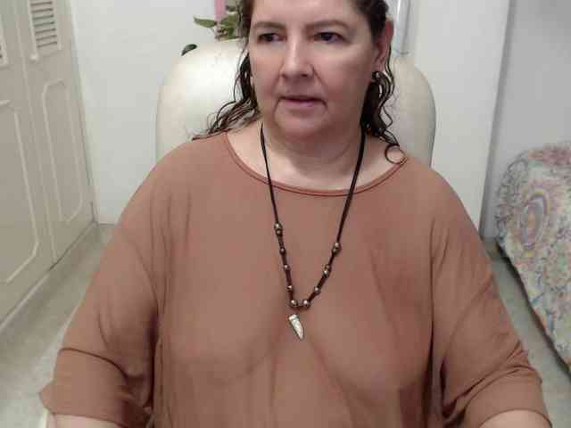 leonela-68 webcam
