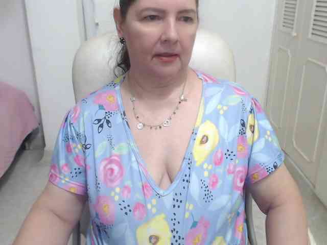 leonela-68 webcam