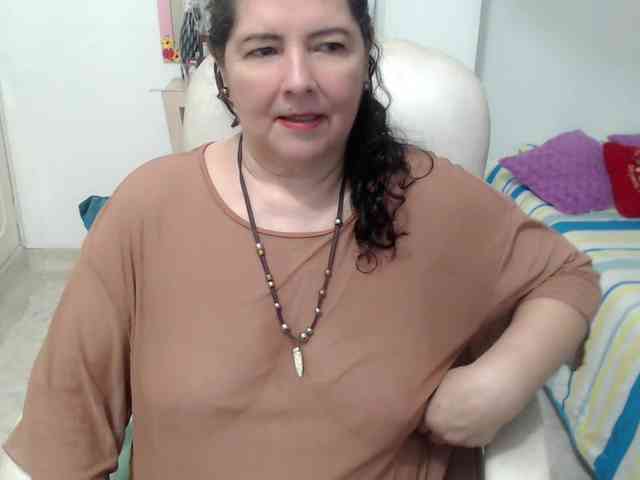 leonela-68 webcam