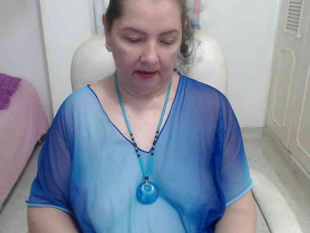 leonela-68 webcam