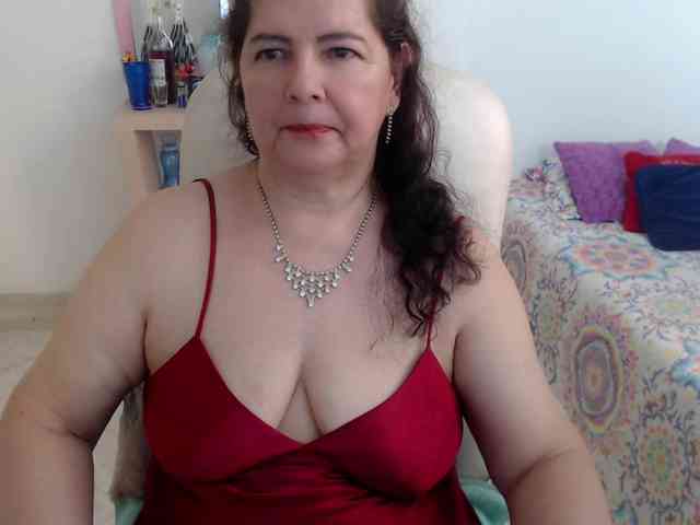 leonela-68