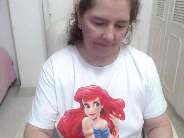 leonela-68 webcam