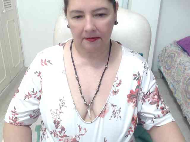 leonela-68 webcam