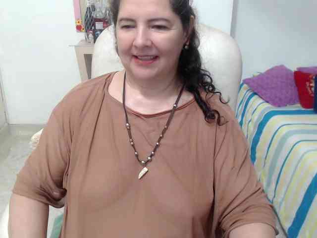 leonela-68 webcam