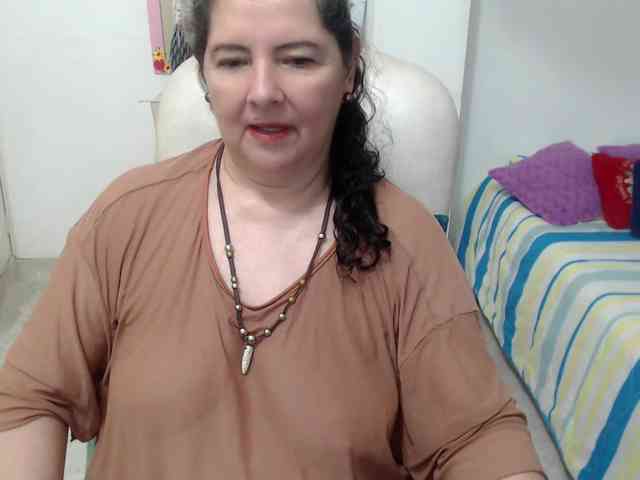 leonela-68 webcam