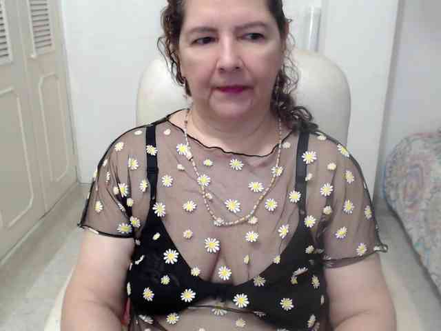 leonela-68 webcam