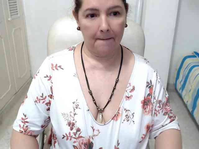 leonela-68 webcam