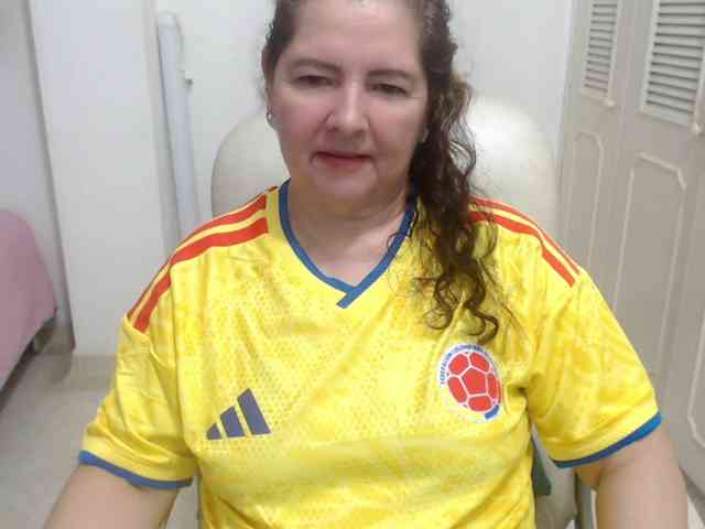 leonela-68 webcam
