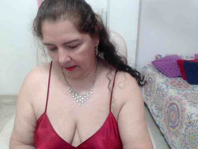 leonela-68