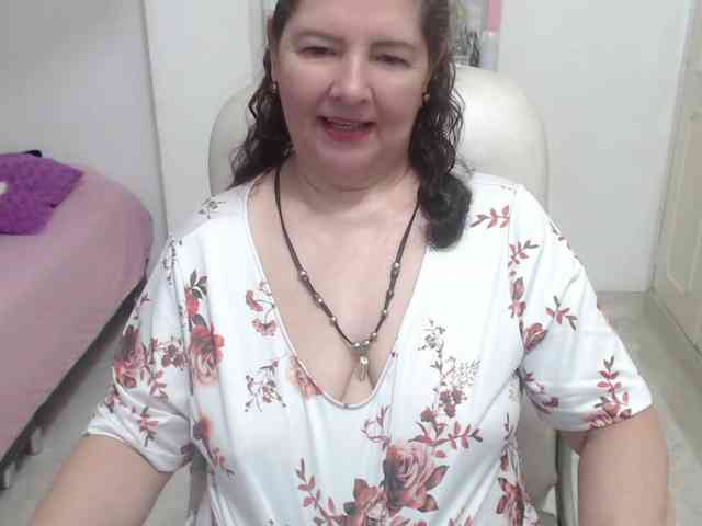 leonela-68 webcam
