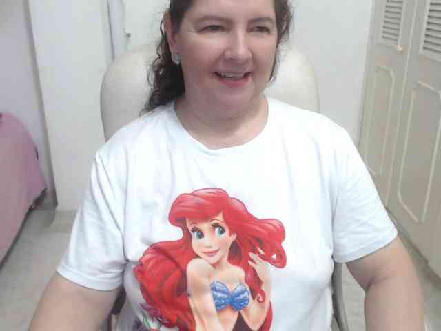 leonela-68 webcam