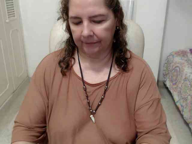 leonela-68 webcam