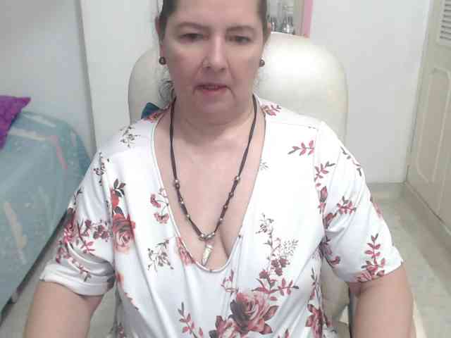 leonela-68