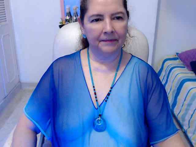 leonela-68