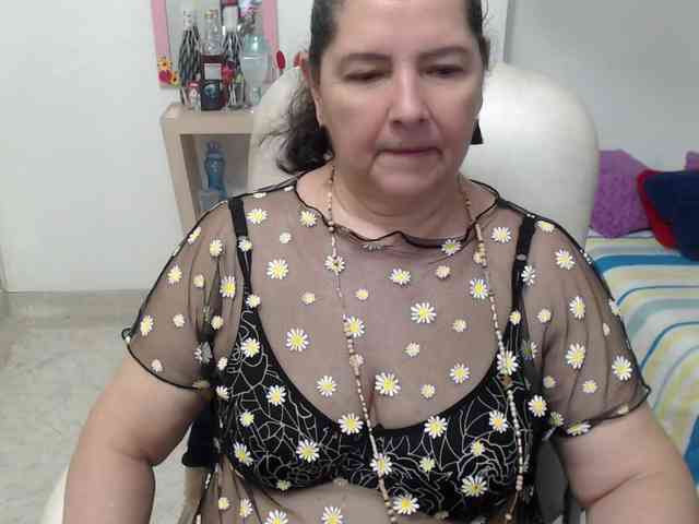 leonela-68 webcam