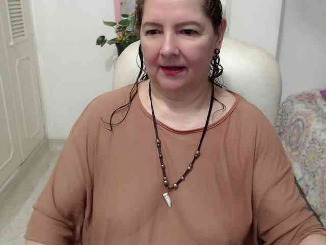 leonela-68 webcam