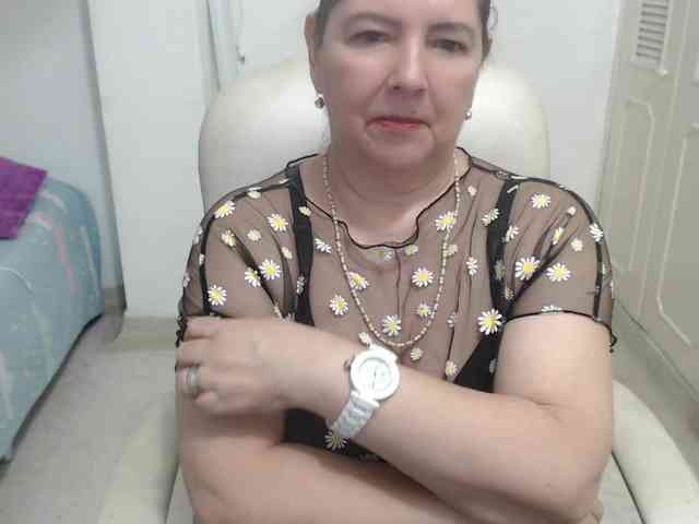 leonela-68 webcam