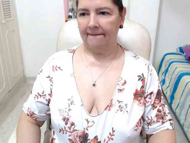leonela-68