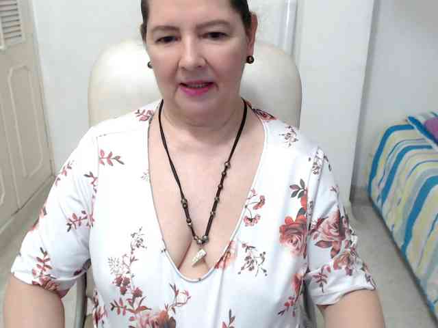 leonela-68