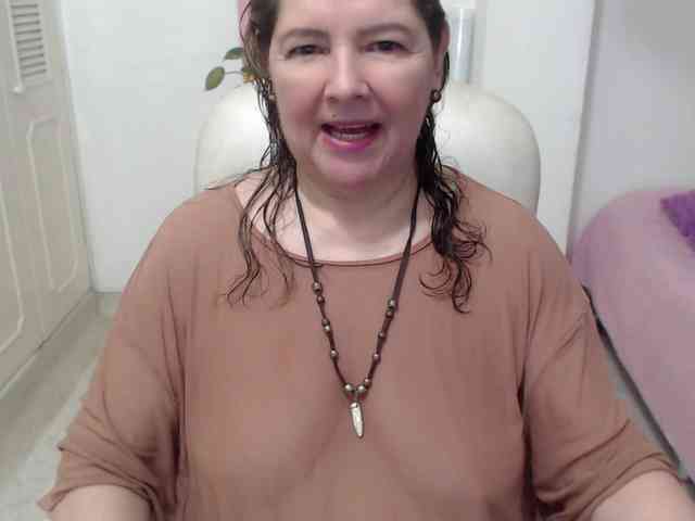 leonela-68 webcam
