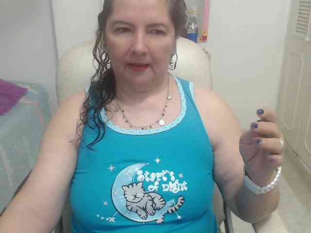 leonela-68 webcam