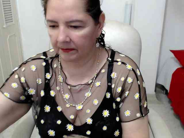 leonela-68 webcam