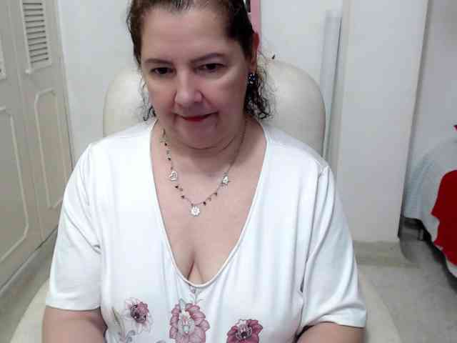 leonela-68 webcam