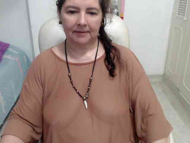 leonela-68 webcam