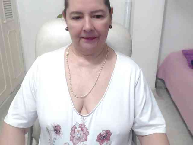 leonela-68 webcam