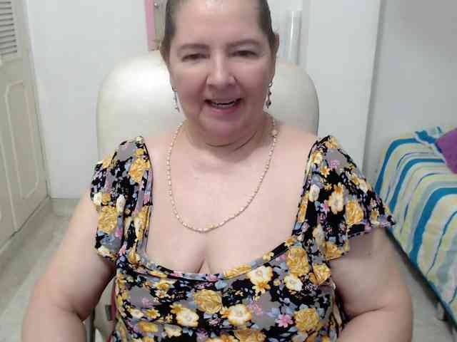 leonela-68 webcam