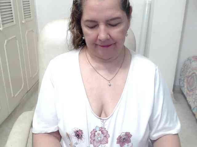 leonela-68