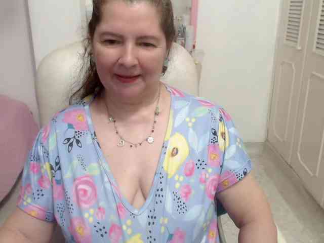 leonela-68 webcam