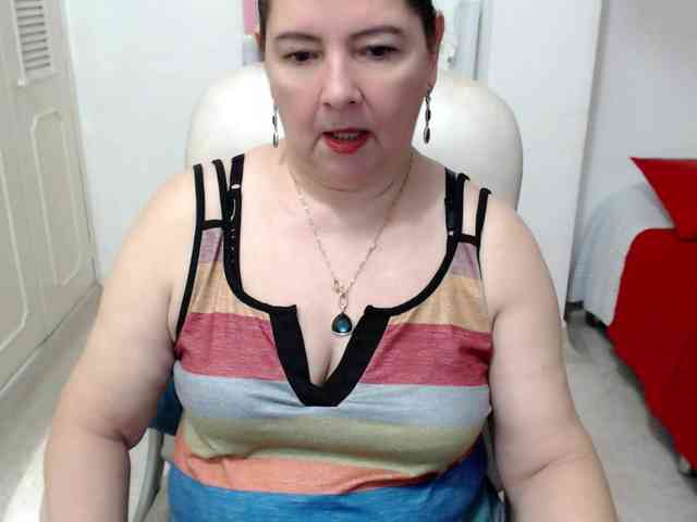 leonela-68 webcam