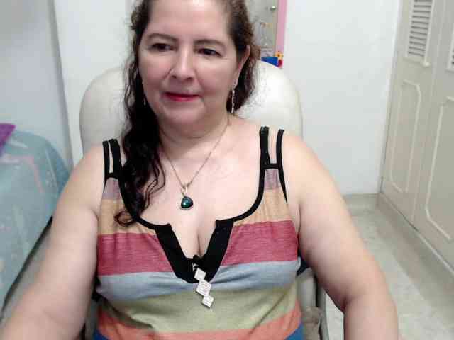 leonela-68 webcam