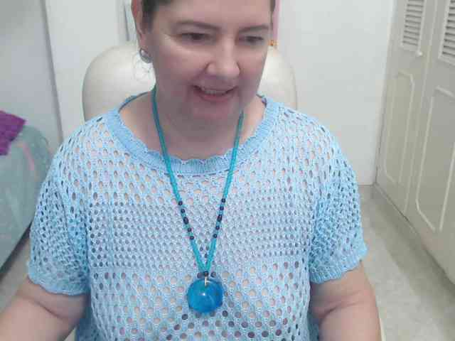 leonela-68 webcam
