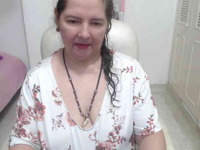 leonela-68 webcam