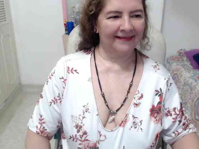 leonela-68 webcam