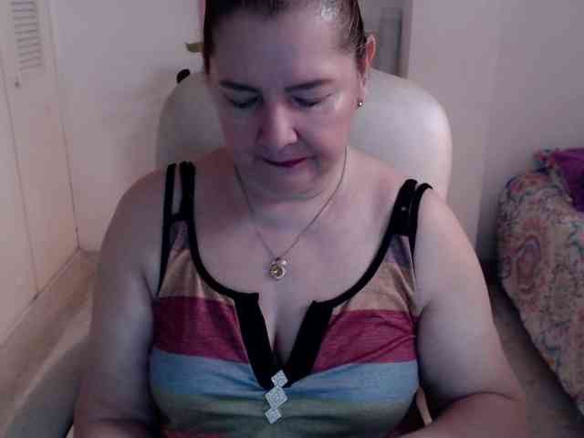 leonela-68 webcam