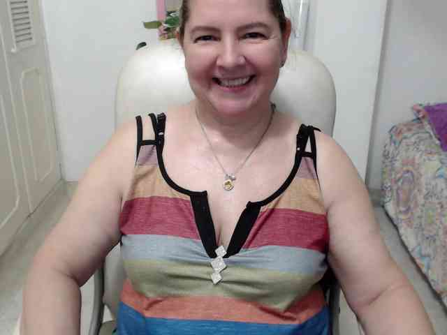 leonela-68 webcam