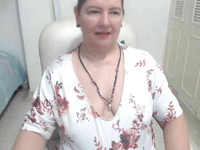 leonela-68