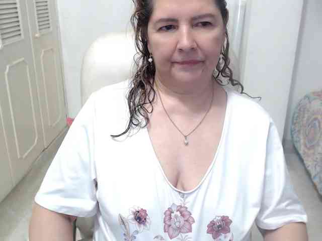 leonela-68