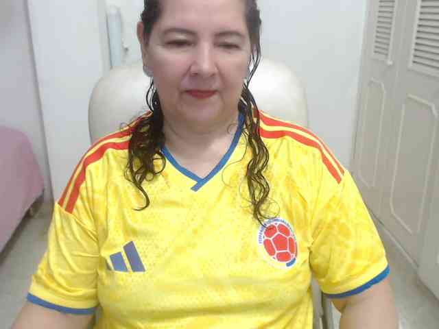 leonela-68 webcam