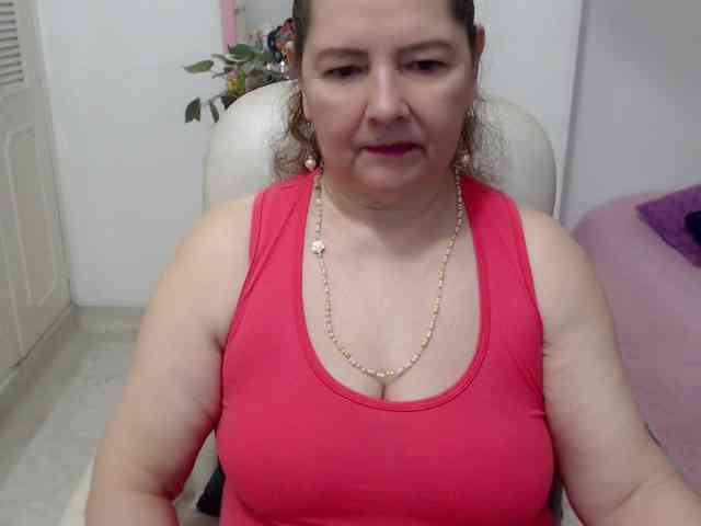 leonela-68