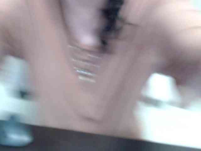leonela-68 webcam