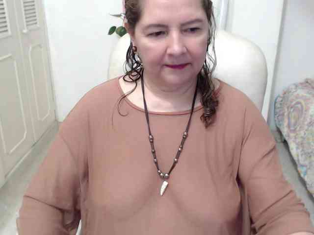 leonela-68 webcam