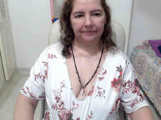 leonela-68 webcam