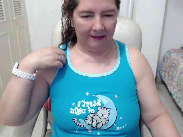leonela-68 webcam